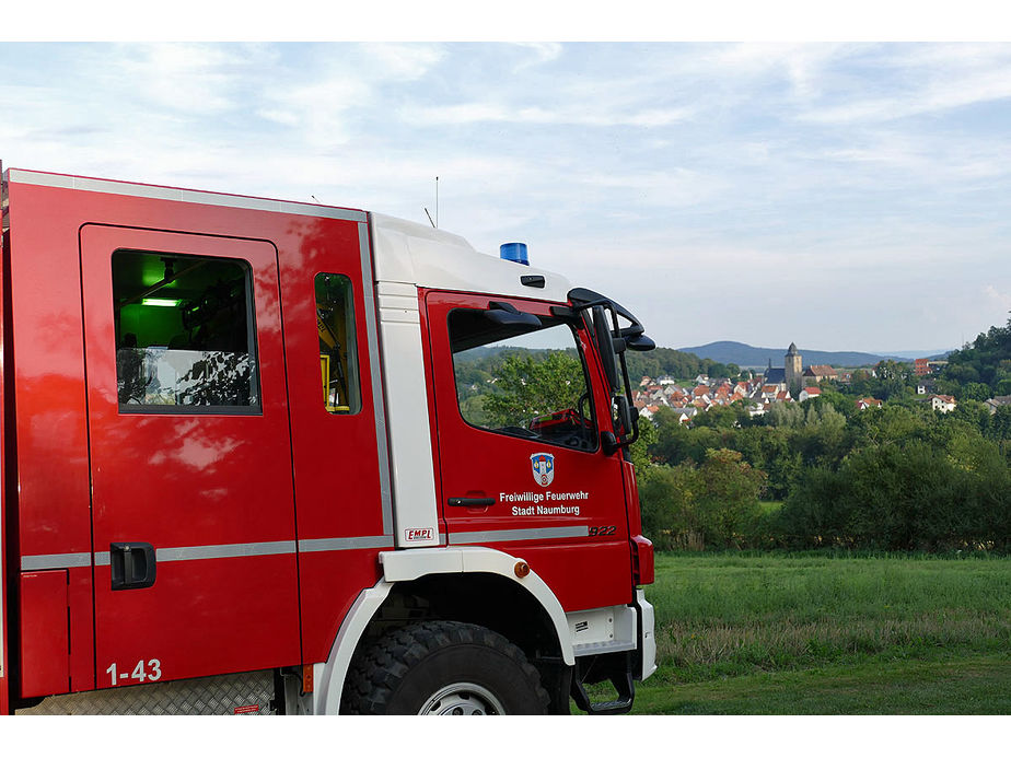 Naumburger Jugendfeuerwehr hilft an der Weingartenkapelle (Foto: Karl-Franz Thiede)